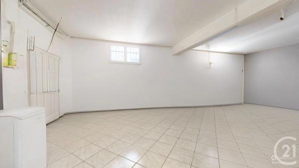 Maison à vendre  5 pièces - 190 m 2   SEZANNE  - 51