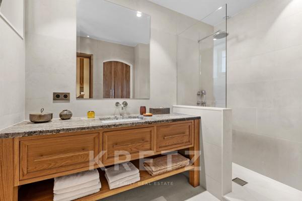 Saint-Tropez, Magnifique maison proche du centre-ville.