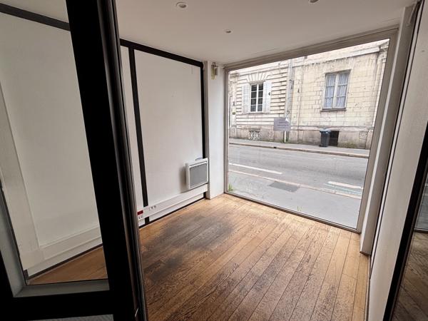 Location local commercial ou professionnel 155 m²
