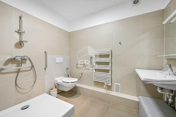 Appartement Familial Lumineux au Coeur du 16ème avec un balcon de 10m2