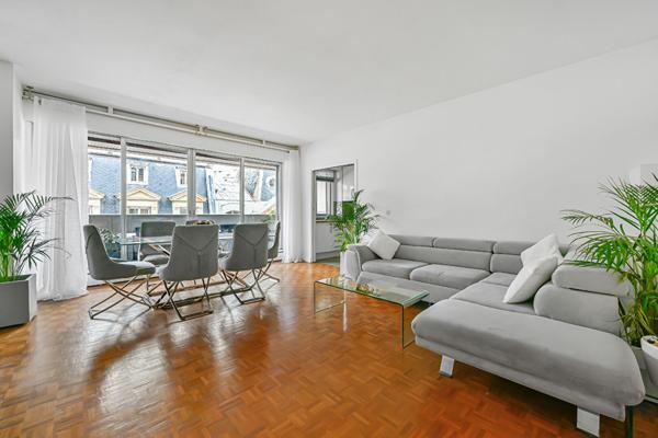 Appartement Familial Lumineux au Coeur du 16ème avec un balcon de 10m2