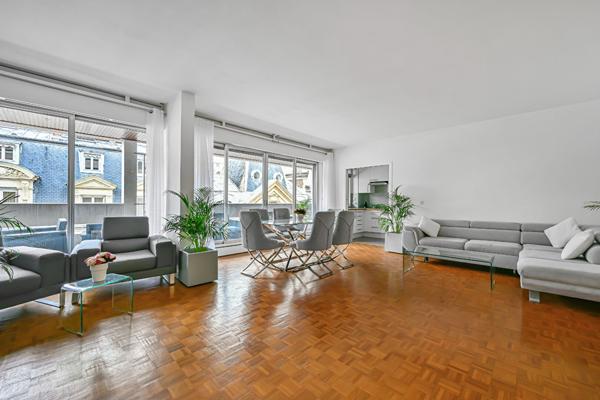 Appartement Familial Lumineux au Coeur du 16ème avec un balcon de 10m2