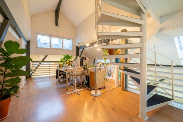 Immeuble à usage de bureaux