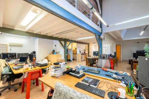 Immeuble à usage de bureaux