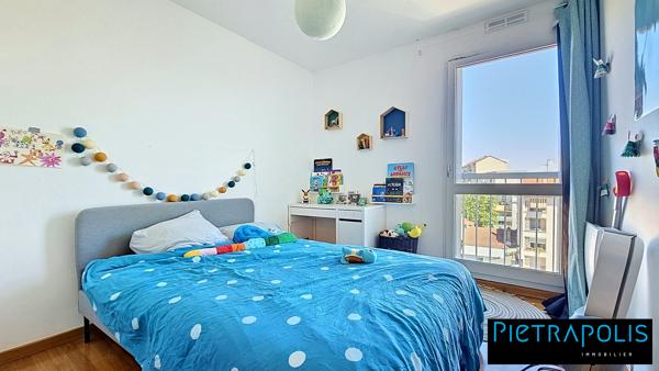 CLIMATISE - Appartement T4 rénové de 93 m² avec 2 exterieurs. Garage possible