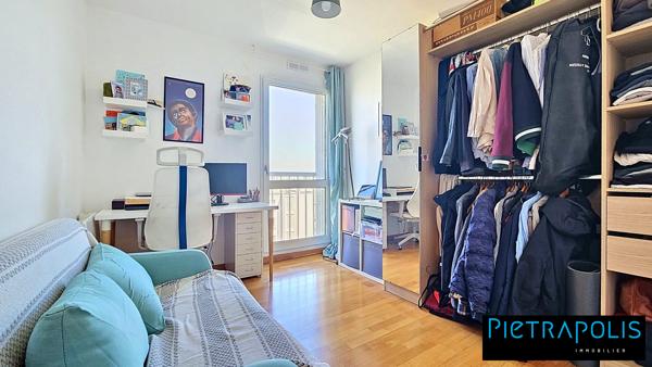 CLIMATISE - Appartement T4 rénové de 93 m² avec 2 exterieurs. Garage possible