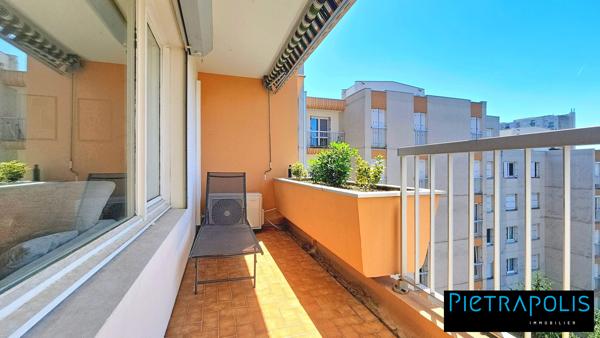 CLIMATISE - Appartement T4 rénové de 93 m² avec 2 exterieurs. Garage possible