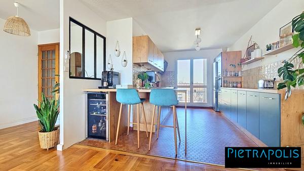 CLIMATISE - Appartement T4 rénové de 93 m² avec 2 exterieurs. Garage possible