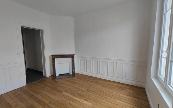 Appartement à vendre    2 pièces • 35,28 m2 Saint-Ouen