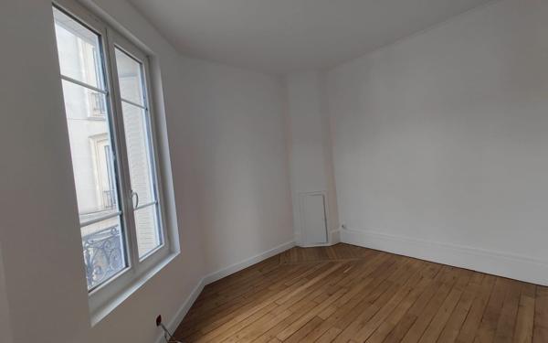 Appartement à vendre    2 pièces • 35,28 m2 Saint-Ouen