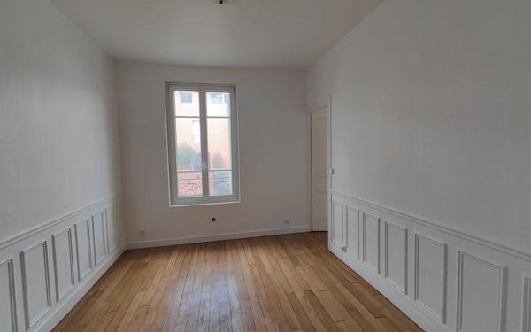 Appartement à vendre    2 pièces • 35,28 m2 Saint-Ouen