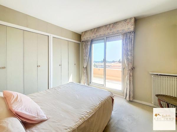 Appartement en rooftop avec terrasse , garage, cave et parking sur Perpignan Palais des Congrès