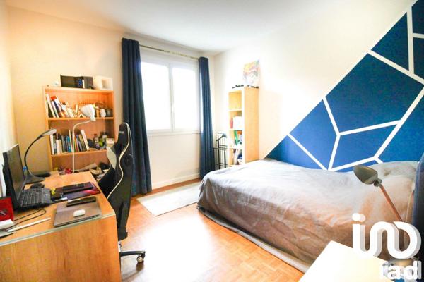 Appartement 4 pièces de 92 m² à Vaucresson (92420)