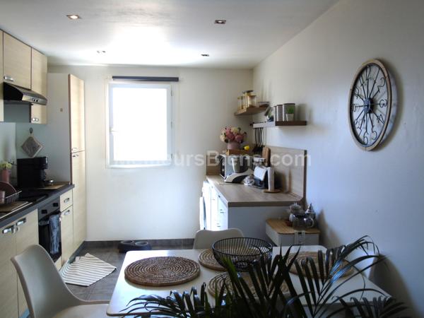 Exclusivité sur Salon de Provence Villa type 4 + appartement type 2.