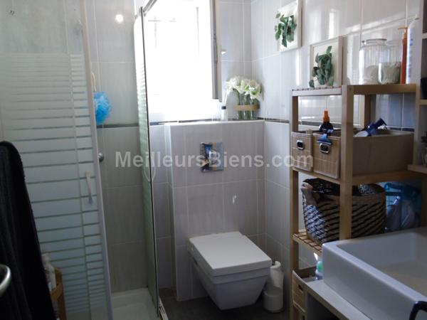 Exclusivité sur Salon de Provence Villa type 4 + appartement type 2.