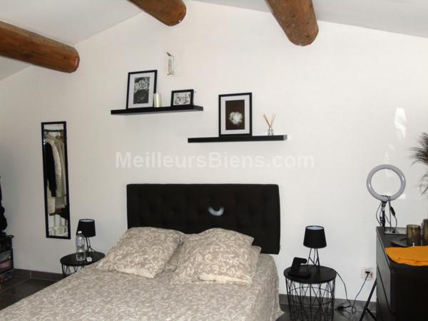 Exclusivité sur Salon de Provence Villa type 4 + appartement type 2.