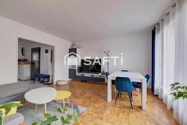 3 pièces en parfait état avec balcons, parking