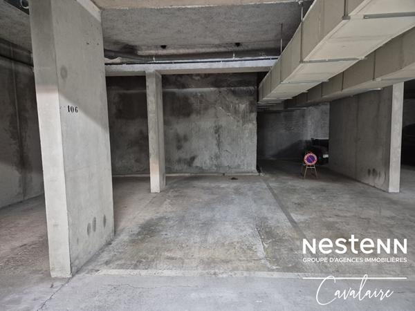 Appartement 2 pièces proche du port deuxième étage avec stationnement en sous-sol