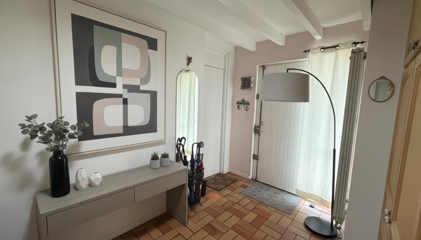 Maison à vendre à Talence - 5 pièces avec piscine et véranda