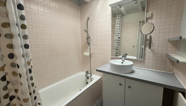 Maison à vendre à Talence - 5 pièces avec piscine et véranda