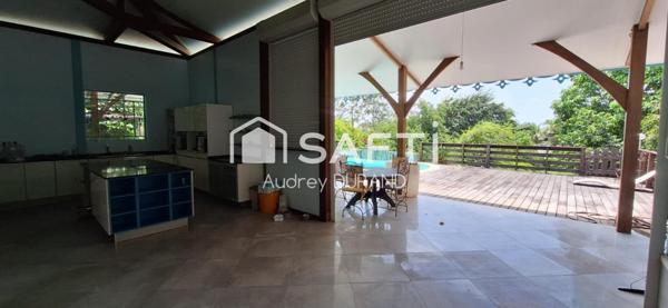 VILLA T5 AVEC PISCINE ET TERRAIN