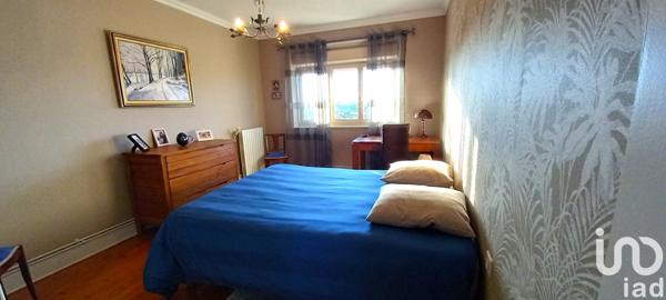 Maison 6 pièces de 130 m² à Saint-Yrieix-la-Perche (87500)