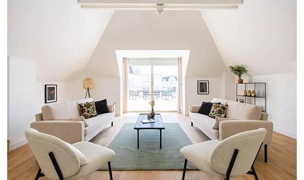 Appartement de standing dernier étage avec double terrasse