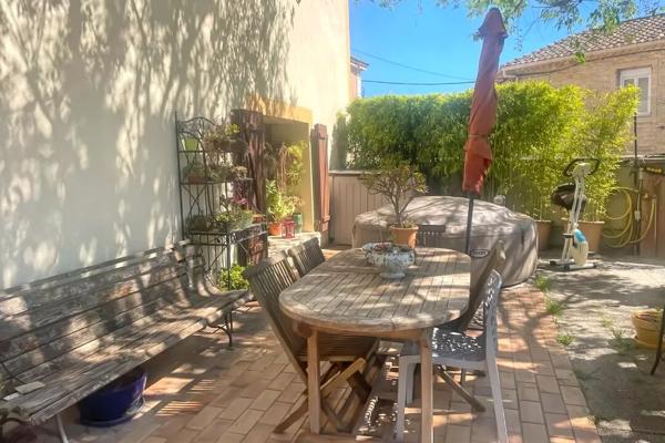 MAISON INDIVIDUELLE AU COEUR DU VILLAGE DE UCHAUD