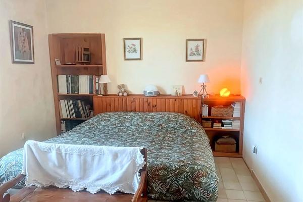 MAISON INDIVIDUELLE AU COEUR DU VILLAGE DE UCHAUD