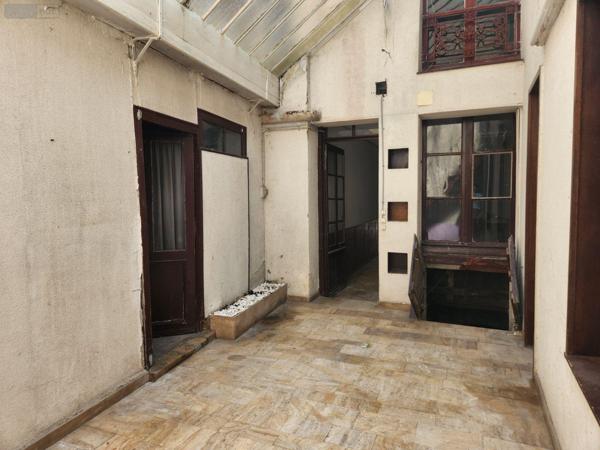 Local mixte (Pro/Hab) à vendre à Bar-sur-Aube dans l'Aube (10200), ref : 10379/579   
Calme