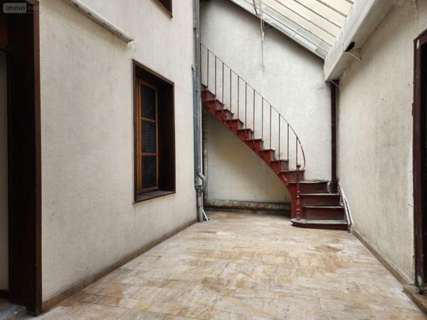 Local mixte (Pro/Hab) à vendre à Bar-sur-Aube dans l'Aube (10200), ref : 10379/579   
Calme