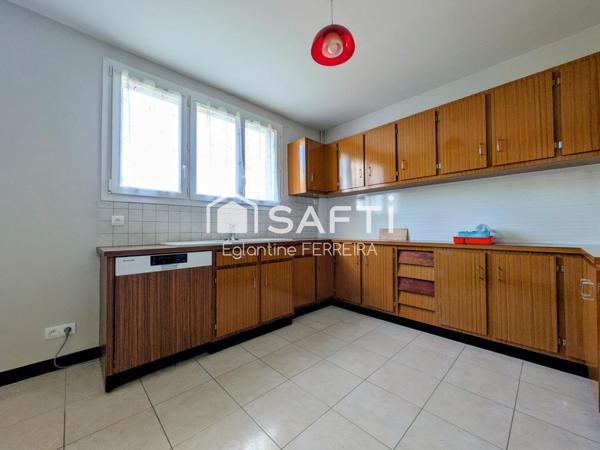 CHATEAUROUX, APPARTEMENT T3 AVEC BALCON, GARAGE ET CAVE