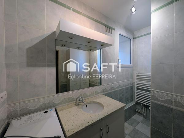 CHATEAUROUX, APPARTEMENT T3 AVEC BALCON, GARAGE ET CAVE