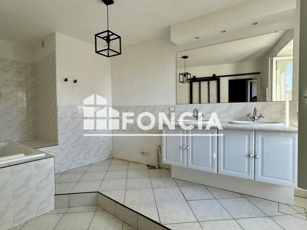 Location Maison 5 pièces 102.53 m² - 11 RUE D'AUMONT Juziers 78820