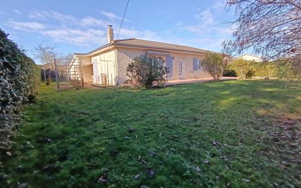 Maison à vendre    5 pièces •  Izon