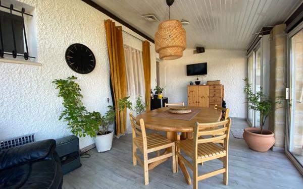 Maison à vendre    5 pièces •  Izon