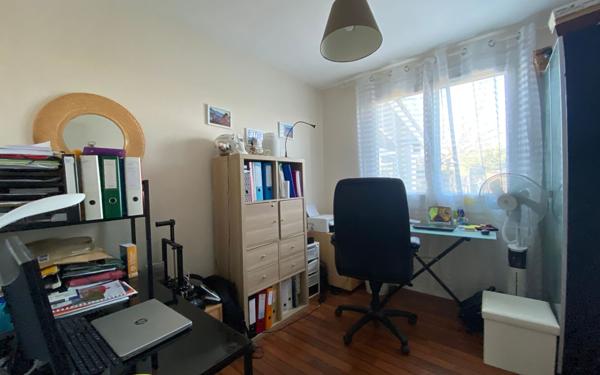 Maison à vendre    5 pièces •  Izon