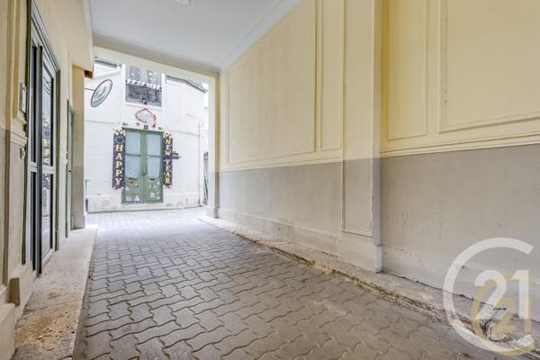 Appartement F2 à vendre  2 pièces - 43,01 m2 PARIS - 75017