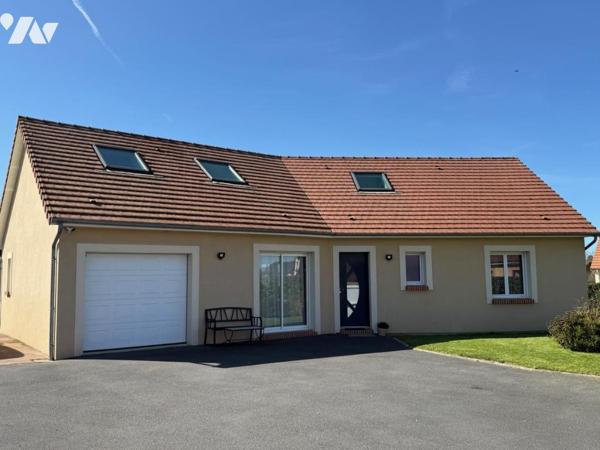 PROCH BERNAY MAISON CONTEMPORAINE BEAUX VOLUMES BELLES PRESTATIONS DANS QUARTIER CALME