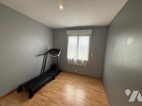 PROCH BERNAY MAISON CONTEMPORAINE BEAUX VOLUMES BELLES PRESTATIONS DANS QUARTIER CALME