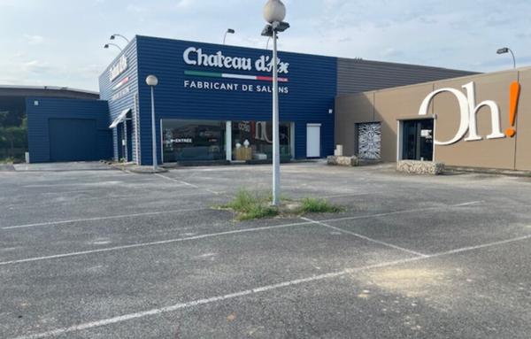 Local D'activité de 934 m²