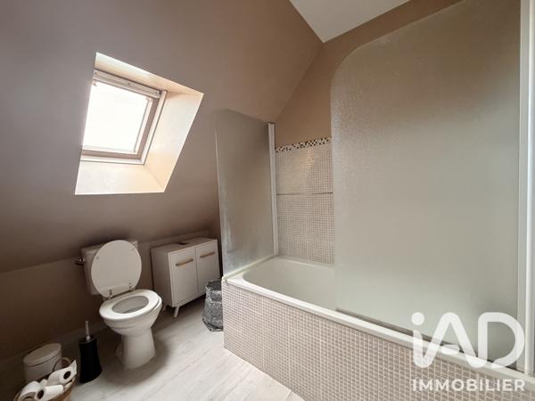 Maison à vendre 6 pièces 110 m² La Suze-sur-Sarthe