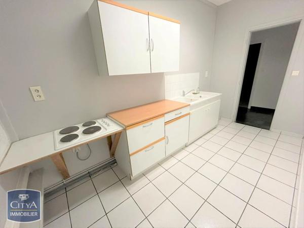 Local professionnel à louer 377m²