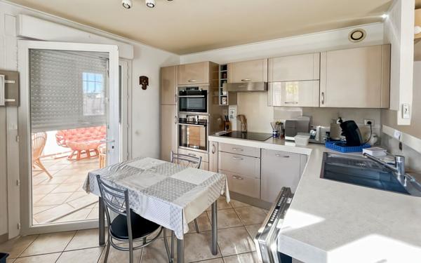 Maison à vendre    5 pièces •  Agde