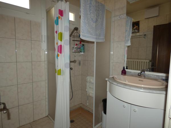 Villa R+1 d'environ 87 m² 4 chambres dont 1 au rez de chaussée sur terrain 295 m²