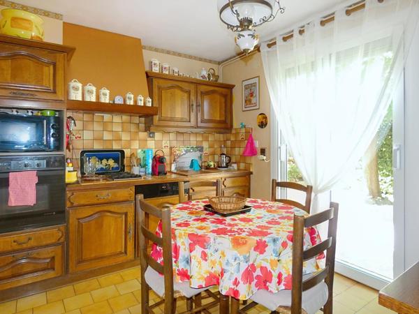 Villa R+1 d'environ 87 m² 4 chambres dont 1 au rez de chaussée sur terrain 295 m²