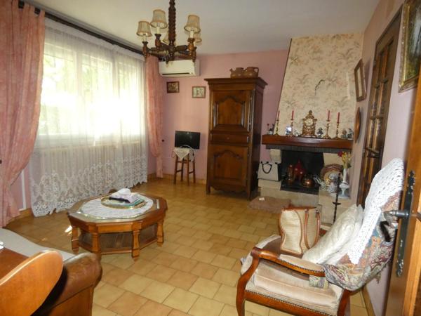 Villa R+1 d'environ 87 m² 4 chambres dont 1 au rez de chaussée sur terrain 295 m²