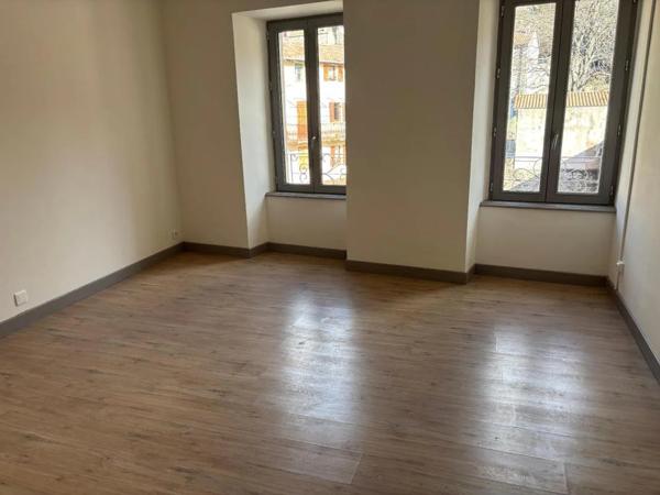 Appartement à louer à Burzet (07450)