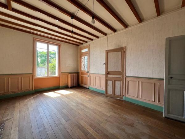 Grande Maison dans le centre de INGRANDES