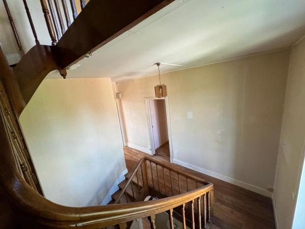 Grande Maison dans le centre de INGRANDES